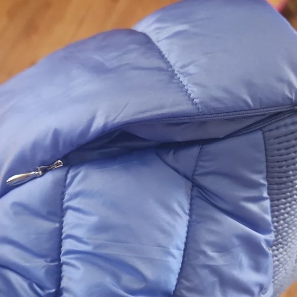 NWT Blue 💙 iridescent Via Spiga waterproof packable puffer jacket size Small - Picture 7 of 9